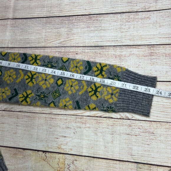Dazy Gray Cropped Cardigan Sweater Size M Floral Fair Isle Pattern Yellow Green - Picture 3 of 10